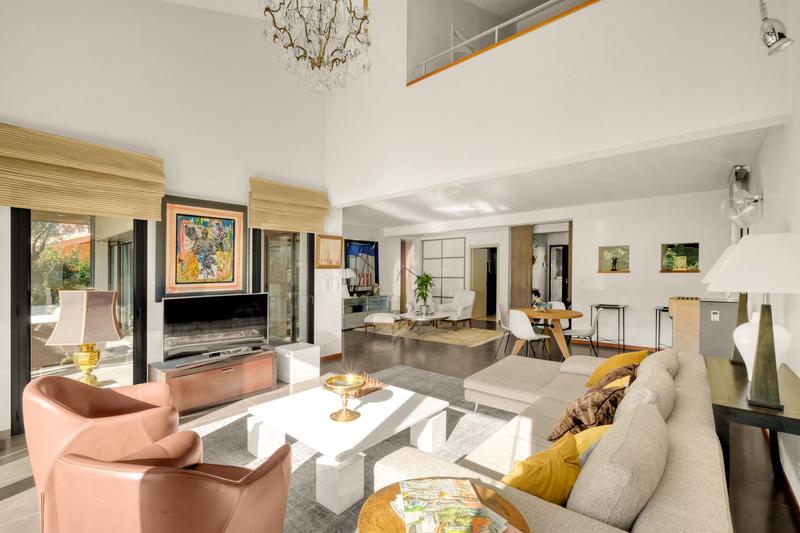 Maison contemporaine - 198 m² - 6 pièces