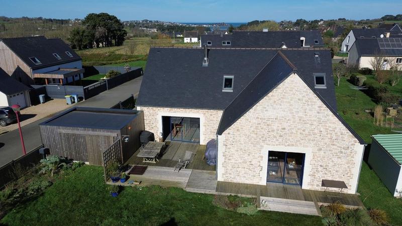 Maison - 180 m² - 6 pièces