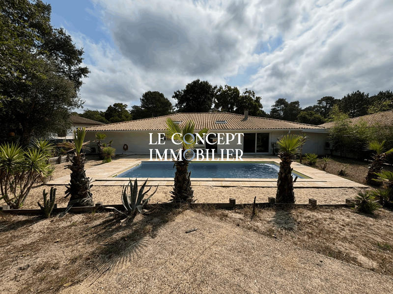 Maison - 185 m² - 5 pièces