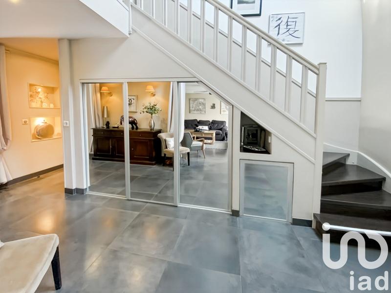 Maison - 185 m² - 7 pièces