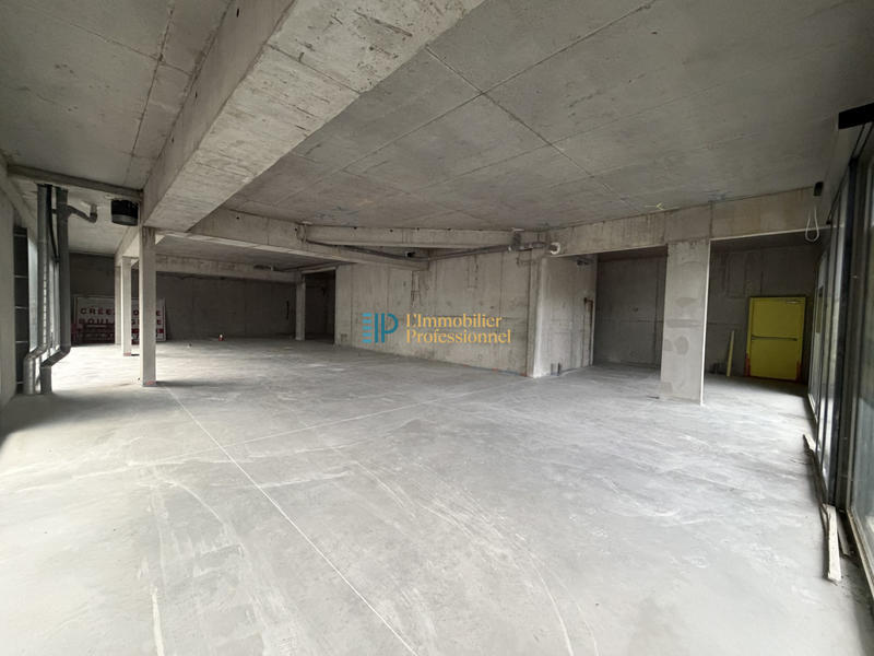 Local commercial - 218 m²