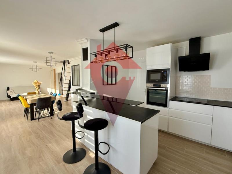 Maison - 115 m² - 5 pièces