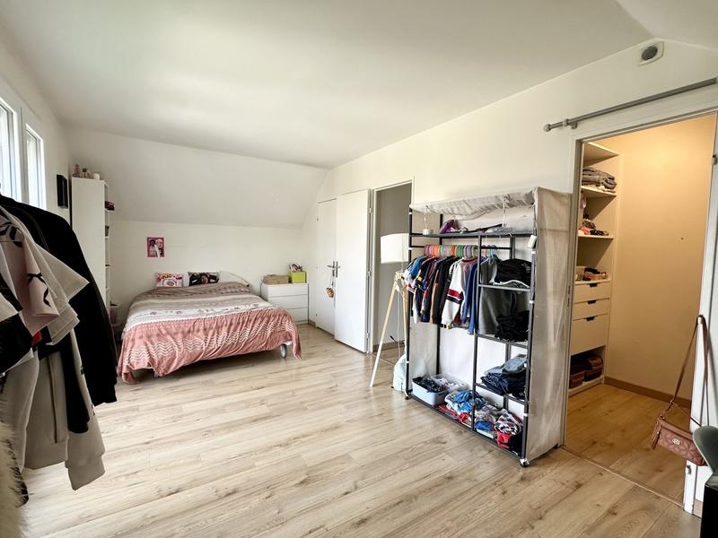 Maison - 137 m² - 5 pièces