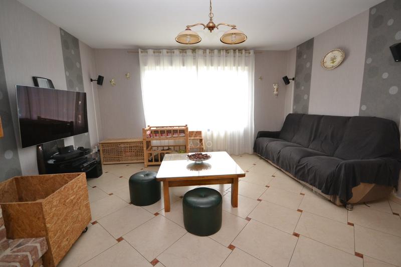 Maison - 235 m² - 10 pièces