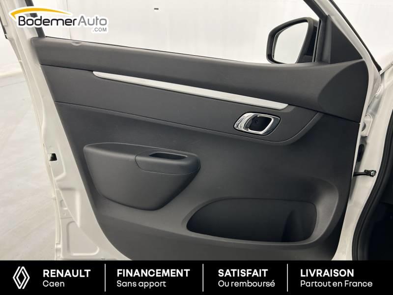 Dacia Spring Essential -23b