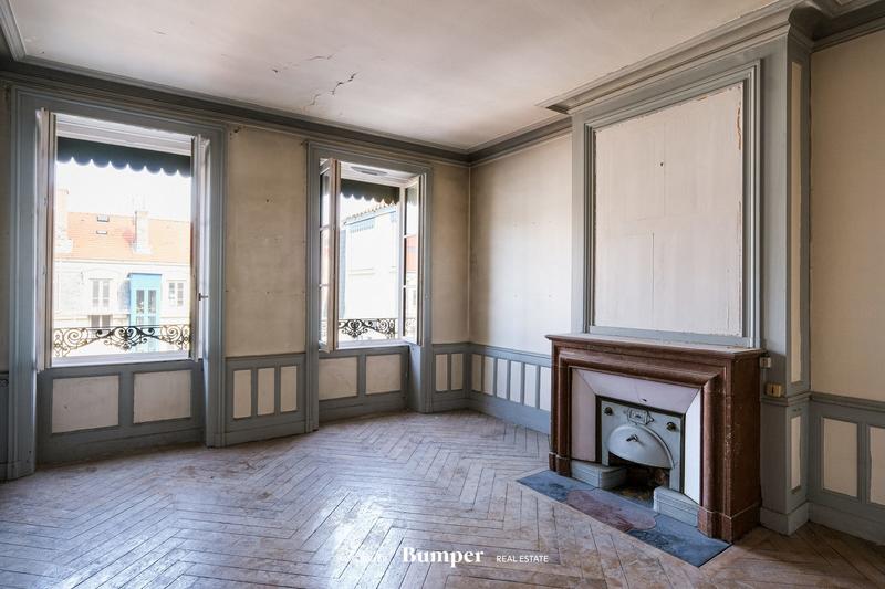 Duplex - 237 m² - 5 pièces