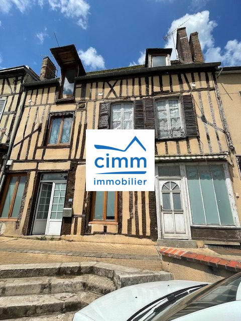 Maison traditionnelle - 130 m² - 6 pièces