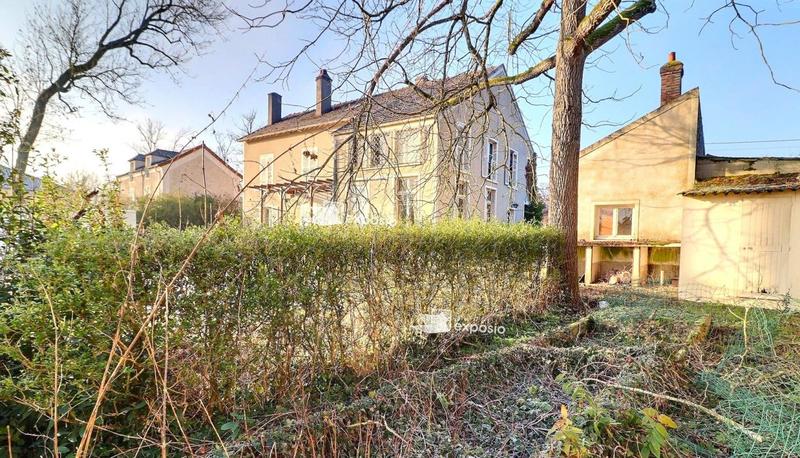 Maison - 247 m² - 8 pièces