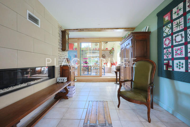 Maison - 300 m² - 12 pièces