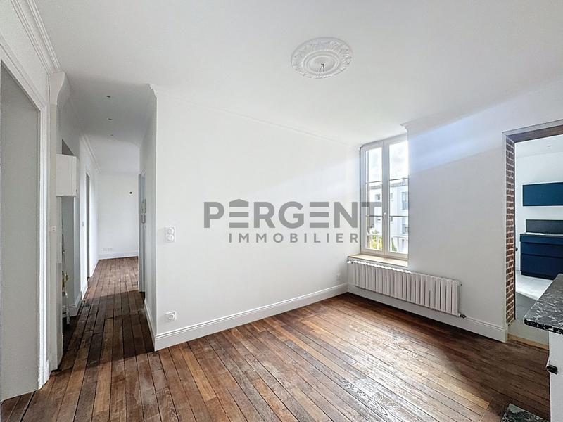 Appartement - 80 m² - 5 pièces
