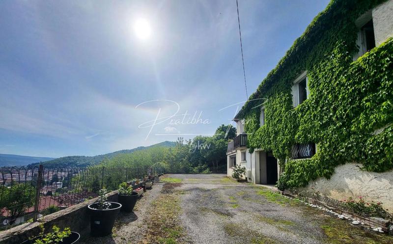 Maison - 150 m² - 6 pièces