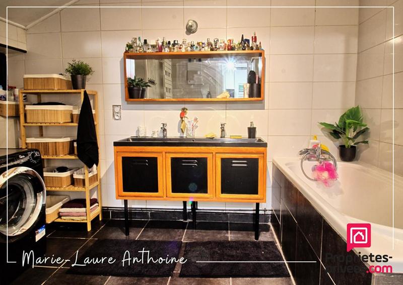 Maison - 182 m² - 8 pièces