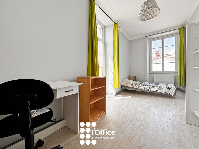 Maison de maîtres - 261 m² - 7 pièces