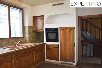 Maison - 230 m² - 9 pièces