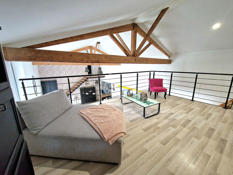 Maison - 311 m² - 7 pièces