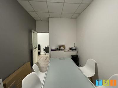 Local d'activités - 368 m² - 7 pièces