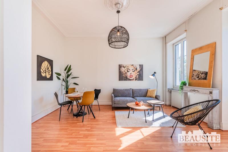Appartement - 80 m² - 3 pièces