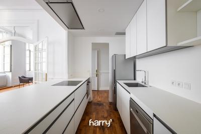 Appartement - 136 m² - 5 pièces