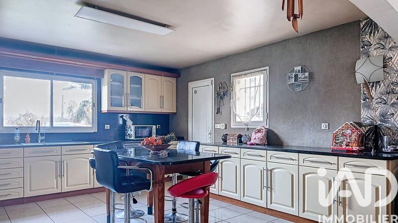 Maison - 250 m² - 7 pièces