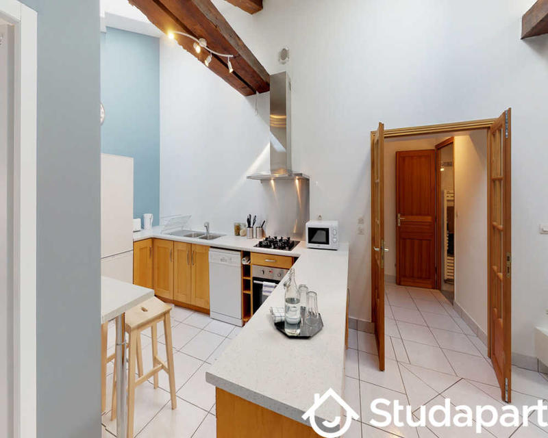 Chambre - 130 m² - 1 pièce