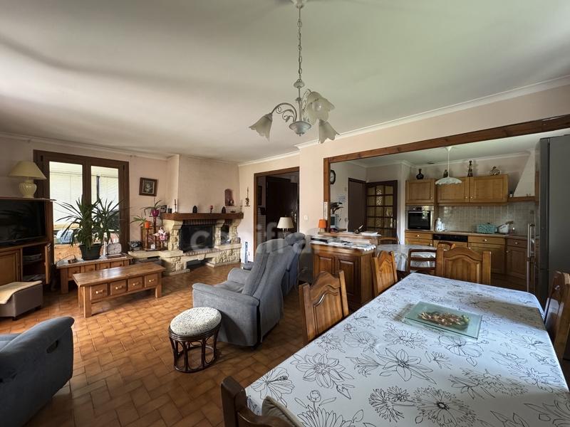 Maison - 182 m² - 7 pièces