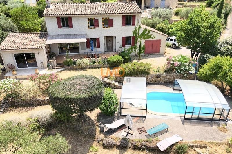 Propriété - 165 m² - 5 pièces