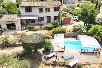 Propriété - 165 m² - 5 pièces