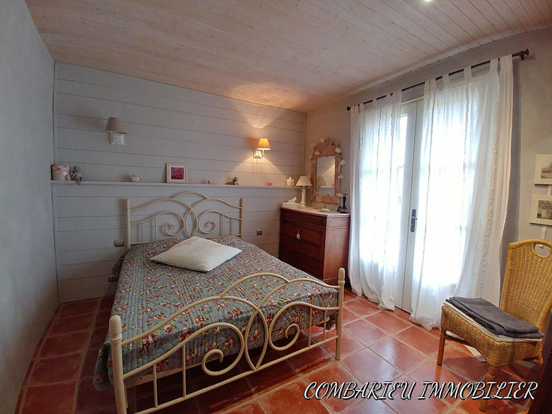 Maison - 180 m² - 7 pièces