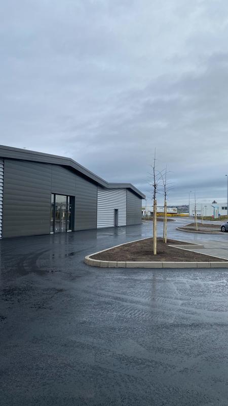 Local d'activités - 349 m²