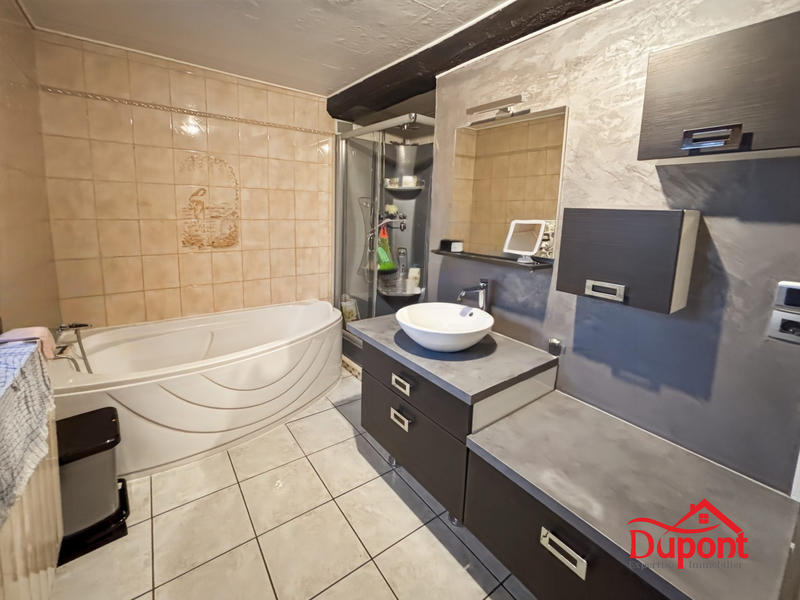 Maison - 187 m² - 6 pièces