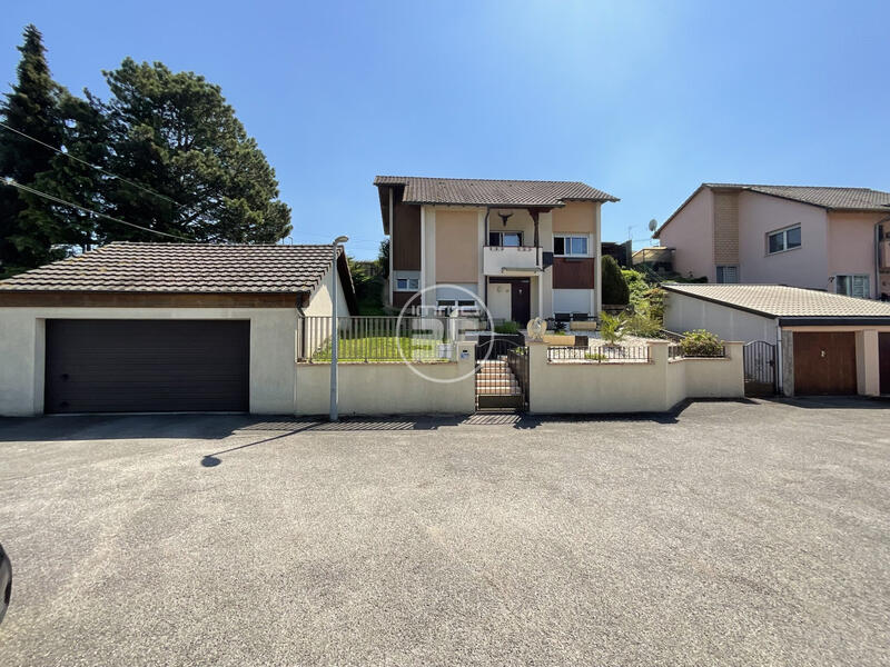 Maison - 102 m² - 6 pièces