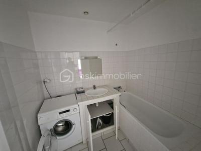 Immeuble - 2 616 m² - 30 pièces