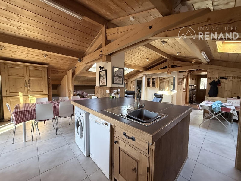 Loft - 140 m² - 5 pièces