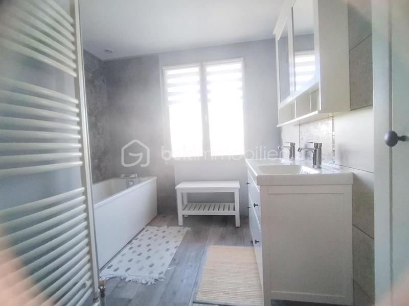 Propriété - 172 m² - 6 pièces