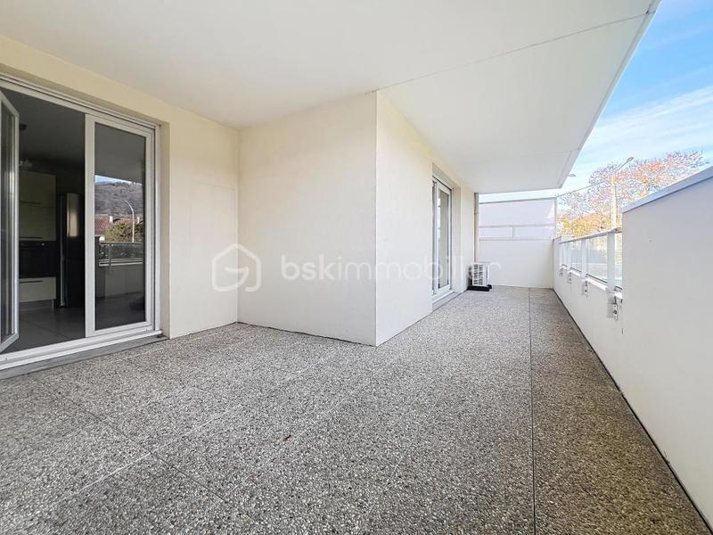 Appartement - 90 m² - 4 pièces