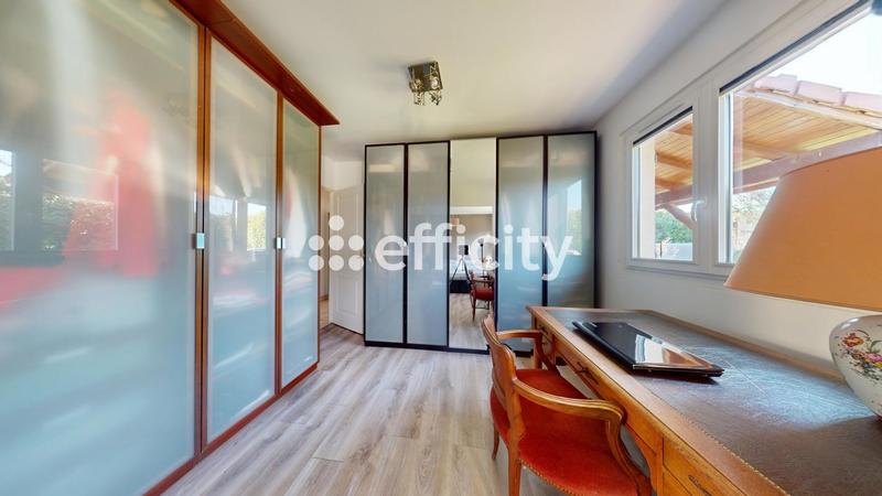 Pavillon - 121 m² - 6 pièces