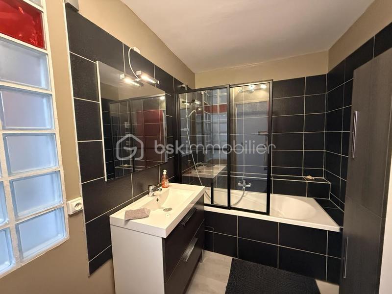 Loft - 129 m² - 5 pièces