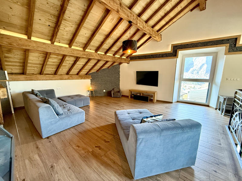 Maison - 185 m² - 5 pièces