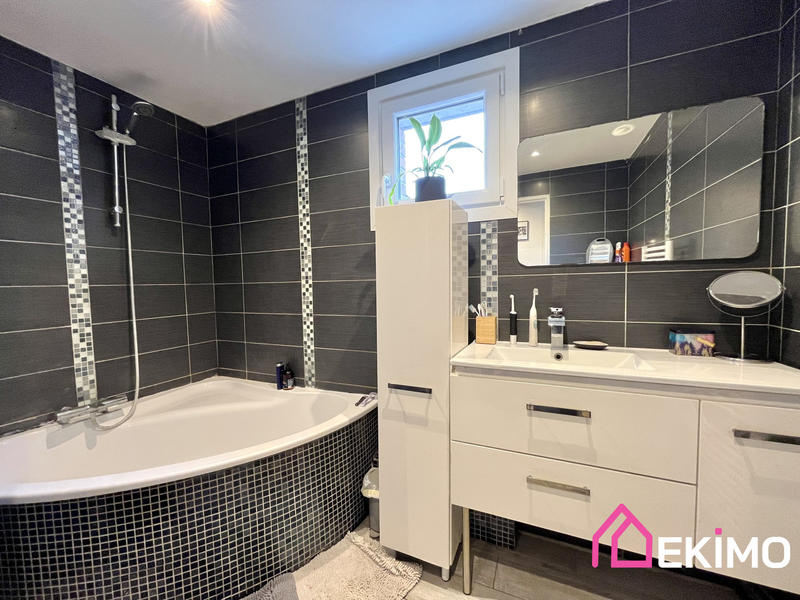 Maison - 77 m² - 4 pièces