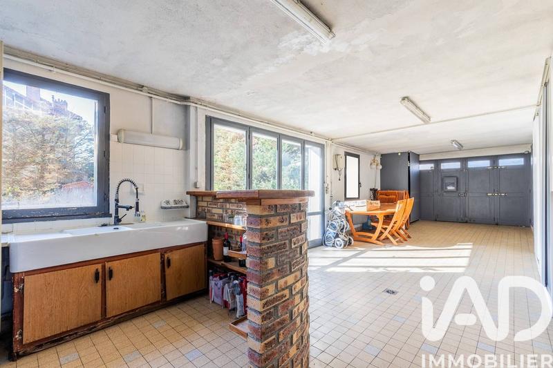 Maison - 195 m² - 8 pièces