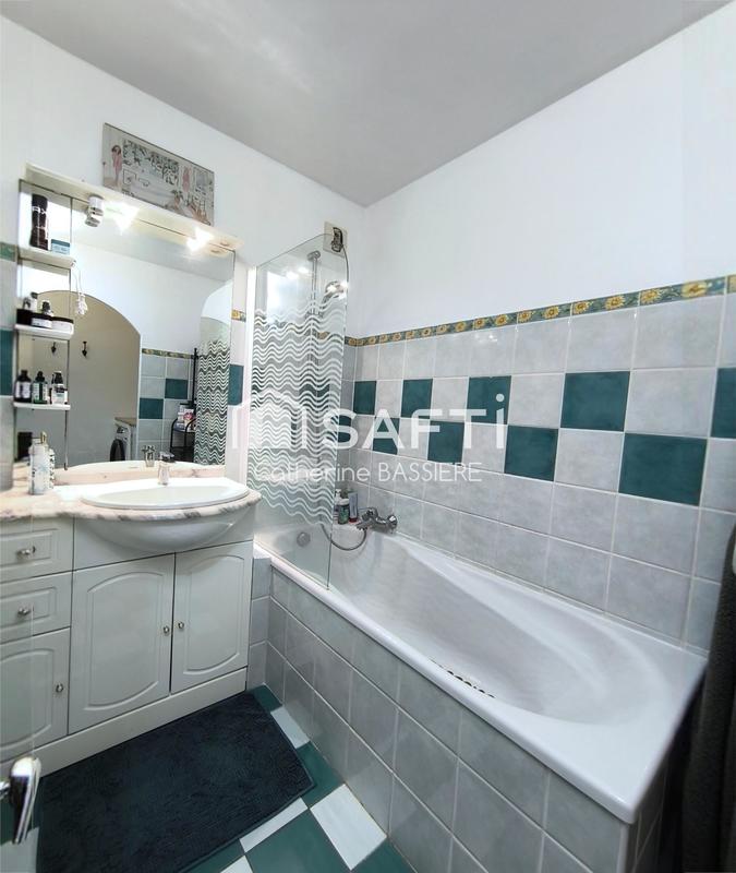 Appartement - 80 m² - 4 pièces