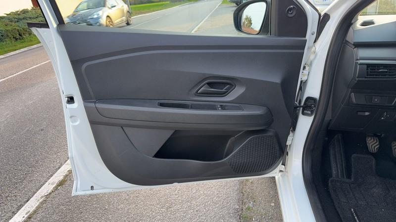 Dacia Sandero III Eco-G 1.0 TCe 100 Essentielle