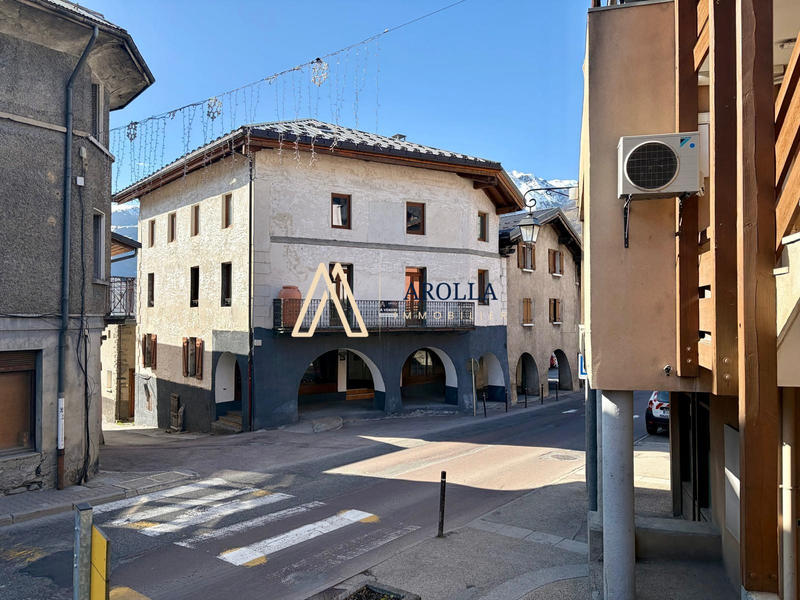 Local commercial - 76 m² - 3 pièces