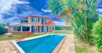 Maison d'architecte - 262 m² - 5 pièces