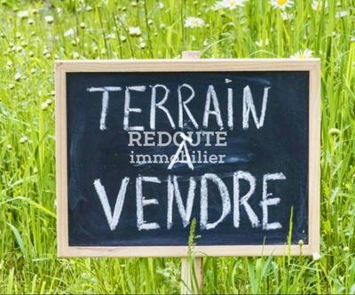 Terrain constructible - 700 m²