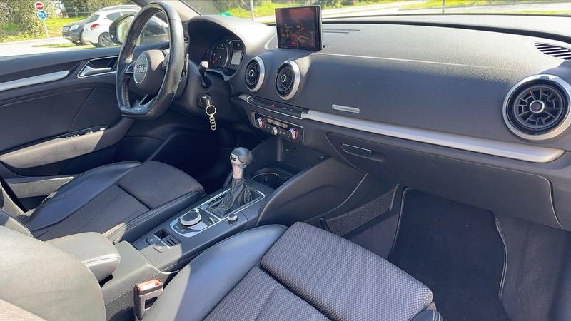 Audi A3 sportback 2.0 Tdi 150 Dsg7 s line - Automatique Toit ouvrant