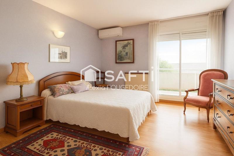 Appartement - 95 m² - 5 pièces