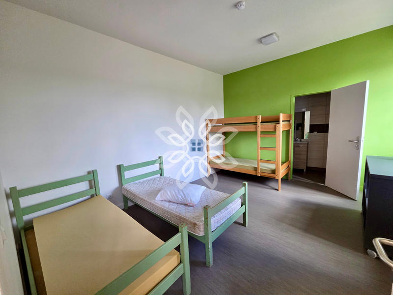 Propriété - 500 m² - 30 pièces