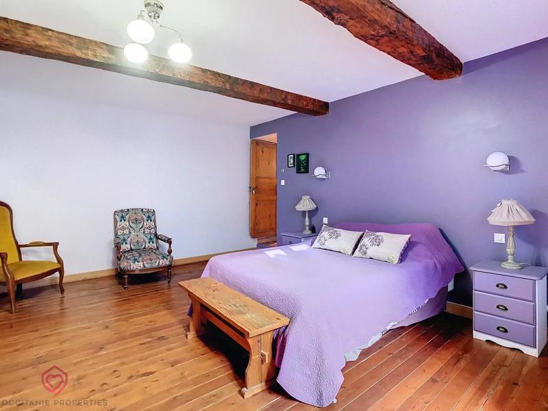 Maison de village - 238 m² - 9 pièces