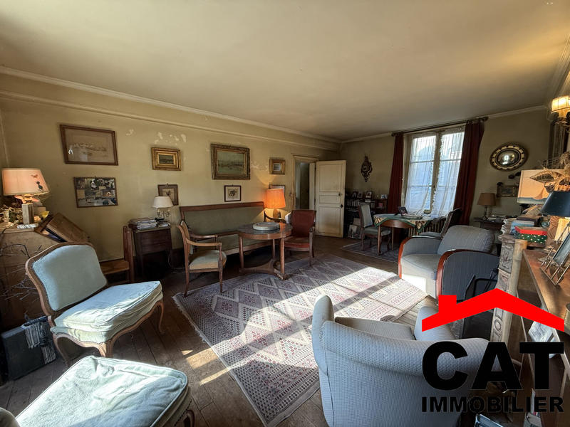 Maison - 366 m² - 13 pièces